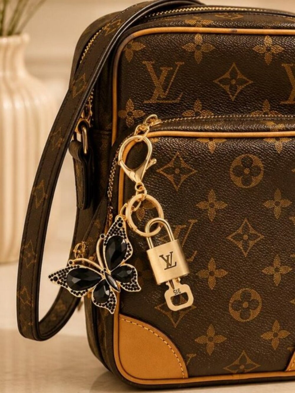 Authentic Louis Vuitton Gold Lock 🔒 Unbranded Butterfly Keychain Bag Charm LV
